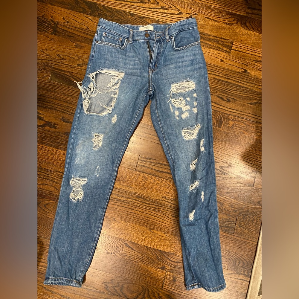 FOREVER 21 ripped straight leg jeans